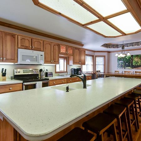 5 Bedroom Vacation Home Next To Silver Dollar City Branson Exteriör bild